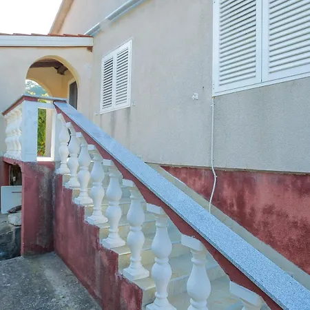 Maddalena Veli Rat